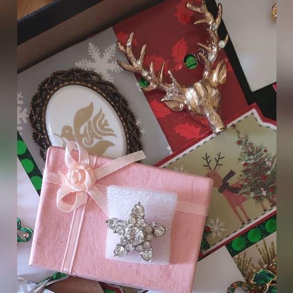 Vintage Rhinestone 5-pt Star Brooch - Picture 7 of 14